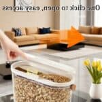 Houd je huisdierenvoer vers met een transparante opslagbox van met handvat en doseerlepel, ideaal voor honden- en kattenvoer, BPA-vrij en perfect voor buitengebruik. – 3,2 kg